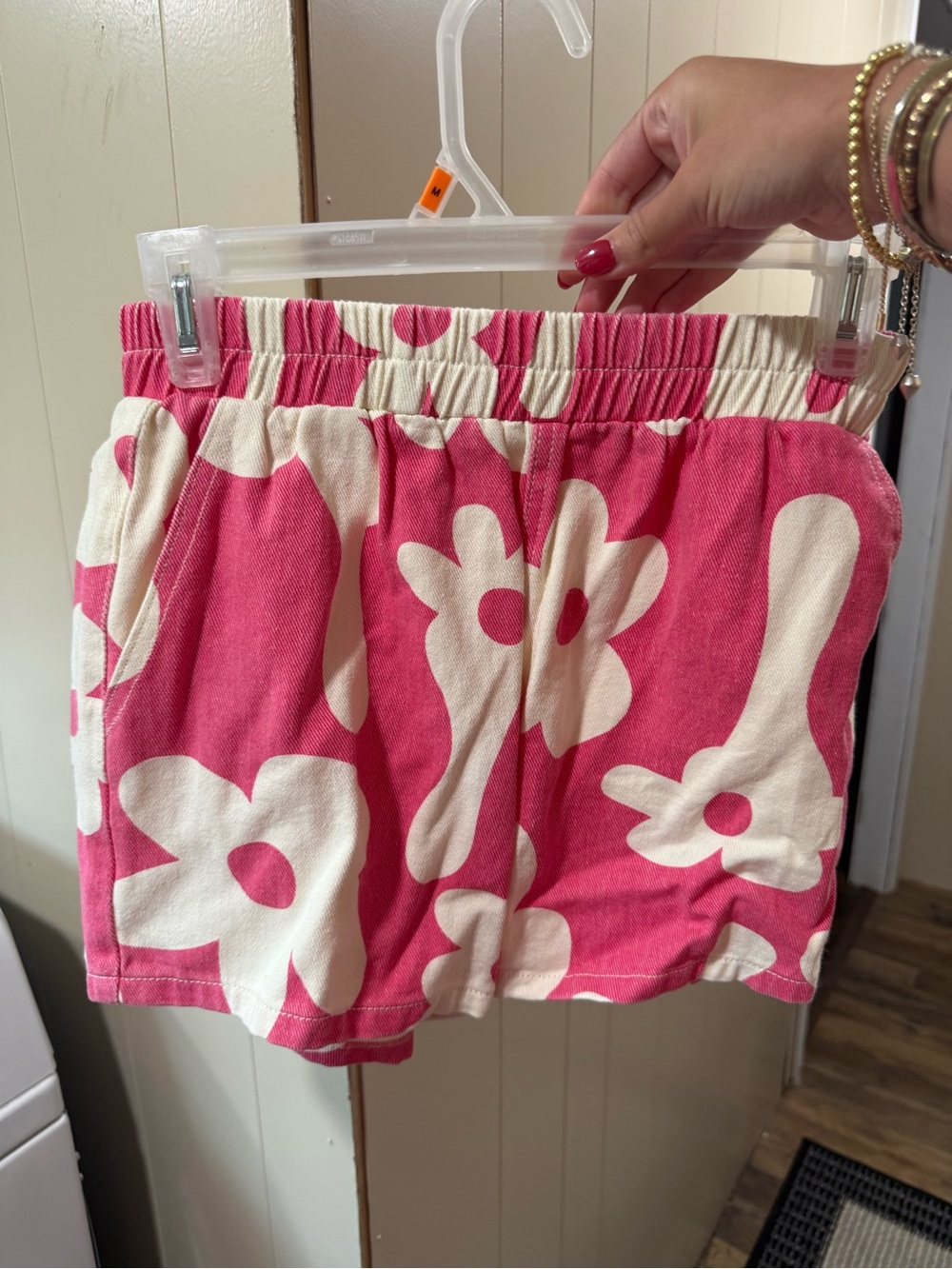 Bailey Rose boutique Women's Pink Floral Elastic-Waist Shorts